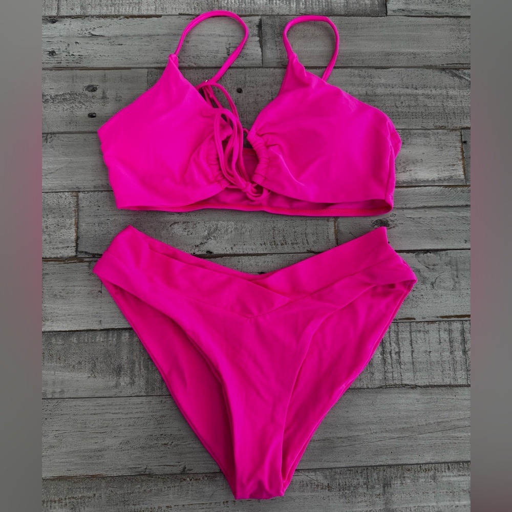 Vibrant Women’s Pink Bikini Set
